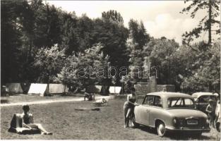1963 Balatonföldvár, Camping (kemping), automobil, fürdőruhás hölgyek. Képzőművészeti Alap Kiadóvállalat