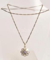 Ezüst(Ag) csavart nyaklánc, virágos medállal, jelzett, h: 58 cm, bruttó: 13,26 g