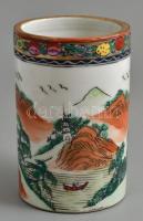 Kínai porcelán váza, kézzel festett, jelzett, kis kopásnyomokkal, m: 12,5 cm
