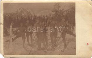 Magas Tátra, Vysoké Tatry; Farkashegy, osztrák-magyar sítanfolyam csapata / WWI K.u.K. (Austro-Hungarian) military ski course in the moutnains, soldiers. photo (EM)