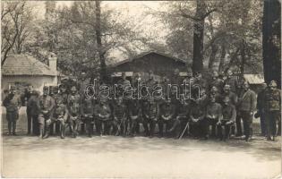 Osztrák-magyar katonák gázálarcban / WWI Austro-Hungarian K.u.K. military, soldiers with gas masks. photo (EK)