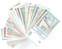 141db-os hajtatlan bankjegy tétel a világ minden tájáról T:I,I- 141pcs of unfolded banknotes lot fro...