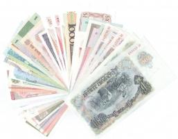 141db-os hajtatlan bankjegy tétel a világ minden tájáról T:I,I- 141pcs of unfolded banknotes lot fro...