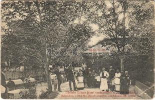 Budapest XI. Gilicze József vendéglője a "Szőlő kerthez", pincérek és személyzet. Budafoki út, Röck féle Gépgyár közelében lévő Schneller nyaralóban  (EB)