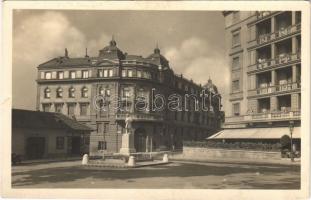 Budapest II. Keleti Károly utca és Tégla utca sarok, Statisztikai hivatal, Bucsek István bor és sörháza, Nepomuki Szent János szobra (Rb)