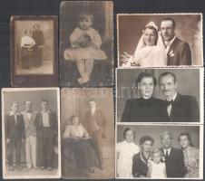 cca 1900-1957 Családi fotók, portrék, 17 db fotó és fotólap, közte több feliratozott, 10,5x7 cm és 1...