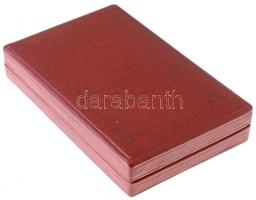 1929. "Magyar Háborús Emlékérem kardokkal, sisakkal" ezüstözött hadifém kitüntetés mellsza...