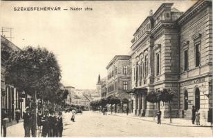 Székesfehérvár, Nádor utca, Stignitz kávéház, Gondor üzlete