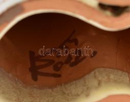 Kiss Roóz Ilona (1920-2010): Pár bödönnel. Mázas kerámia, kézzel festett, jelzett, hibátlan, m: 21 c...