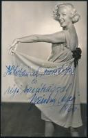 1966 Bársony Rózsi, szül. Sonnenschein Róza (1909-1977) színésznő saját kézzel dedikált és aláírt fotója, hátoldalon albumba ragasztás nyomával, 14×9 cm