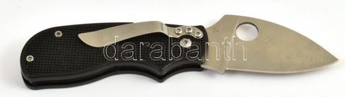 Spyderco N690Co egykezes bicska, újszerű állapotban, h: 15 cm