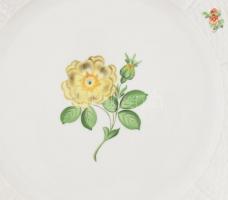 Herendi virág mintás kibővített, hat személyes étkészlet plusz tálakkal, mindegyik tányéron más fajt...