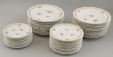 Rosenthal 12 személyes porcelán étkészlet. Aranyozott, kézzel festett, jelzett, minimális kopással