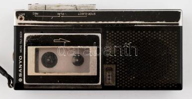 Sanyo diktatfon, eredeti dobozában, leírással, kazettával, kopott,