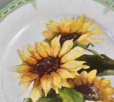 Napraforgós, áttört szélű porcelán tál, kézzel festett, jelzés nélkül, hibátlan, d: 31 cm