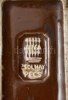 Zsolnay Kajofi. Karl József és fia likőr és rumgyára Hokobol. Mázas fajansz kulacs dombornyomott cím...