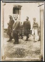 cca 1914 Katonák, eredeti fotóról készült korabeli fotó, 18×13 cm