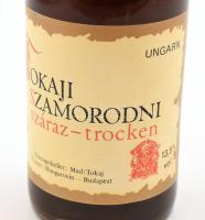 1986 Tokaji szamorodni száraz fehérbor bontatlan palack, jól tárolt