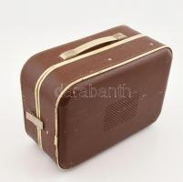 Szovjet hordozható lemezjátszó táskában