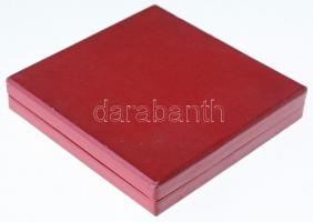 Lapis András (1942- ) 1984. "A járásban végzett ifjúságmozgalmi munkáért" Br emlékérem ere...