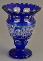 Kék kristály váza, karcolásokkal, m: 16 cm, d. 12 cm