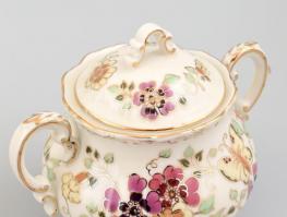 Zsolnay pillangó mintás 6 személyes teás készlet. Kézzel festett, jelzett, hibátlan. eredeti dobozáb...