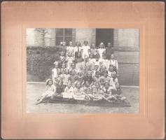 össz. 5 db iskolai osztálykép és tablófotó: Főv. Tan. III/5 Csecsemő és Gyermekgondozónőképző Iskola...