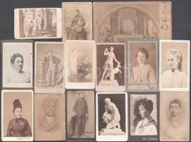 cca 1870-1910 össz. 30 db fotó és fénynyomat, műtermi portrék, életképek, reprodukciók képzőművészeti alkotásokról, többségében keményhátú fotók, 5x4 és 17x12 cm közötti méretekben