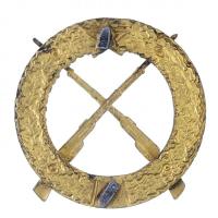 ~1950.  "Kiváló mesterlövész" aranyozott, zománcozott jelvény (41mm) T:2,2- rögzítőpántok ...