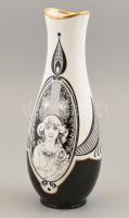 Hollóházi Jurcsák László által tervezett mintával díszített porcelán váza. Matricás, jelzett, minimális kopással, m: 24,5 cm