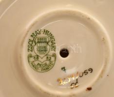 Zsolnay búzavirág mintás porcelán gyertyatartó, kézzel festett, jelzett, kis kopással, m: 14 cm