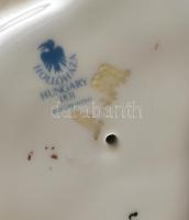 Hollóházi pingvin, kézzel festett, jelzett, apró kopásnyommal, kis mázhibával, m: 21,5 cm