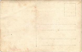 Az Osztrák-Magyar Haditengerészet matrózai sorban állnak ebédért / K.u.K. Kriegsmarine Matrosen / WW...