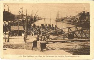 1917 Der Stadthafen von Libau, im Vorgrund die deutsche Torpedobootsflotille / WWI German Navy (Kaiserliche Marine), port in Liepaja (Latvia) with German torpedo boats (EB)