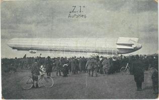 "Z. I." Aufstieg / Zeppelin airship. Zeppelin-Original-Aufnahmen Serie II. No. 9. Franz Joseph Hubers Kunstverlag (worn corners)