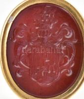 A Fronius család címerét ábrázoló pecsétgyűrű. 14K arany, vésett kővel. m: 57, br 8,8 g, 24x18 mm