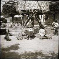 cca 1936 Thöresz Dezső (1902-1963) békéscsabai gyógyszerész és fotóművész hagyatékából  4 db vintage...