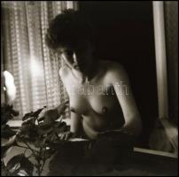 cca 1989 Több fotómodell közreműködésével, különféle helyszíneken készült 5 db vintage NEGATÍV, Mene...