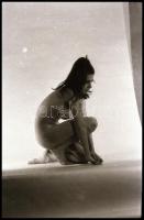 Több szexi fotómodell közreműködésével, különféle helyszíneken és eltérő időpontokban készült, 13 db...