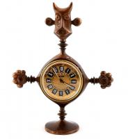 Muharos Lajos: Iparművész réz asztali óra. jelzés nélkül, működő mechanikus szerkezettel. 35 cm