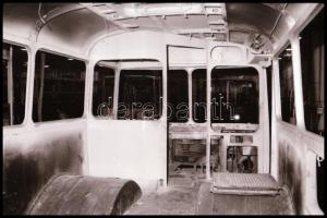 1990 A 180-as autóbusz felújítása, 18 db vintage NEGATÍV, 24x36 mm