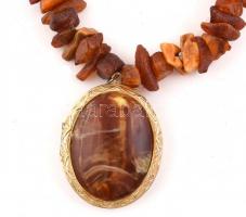 Borostyán nyaklánc 58 cm. Medállal