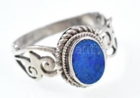 Ezüst (Ag) gyűrű kék kővel Jelzett 3,06 g m: 52