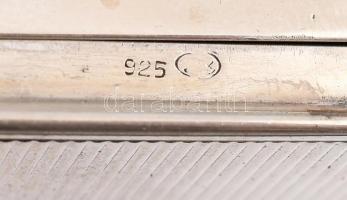 Ezüst (Ag) púdertartó 0,925-ös finomság. jelzett. Br 81 g 6,5x6,5 cm