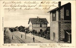 1904 Aba, Aba-Sárkeresztúr; Vasútállomás, tehervonatok, vasutasok. Kiadja Ladányi Ernő fényképész