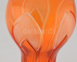 Narancssárga csiszolt üveg váza, anyagában színezett, hibátlan, m: 20 cm