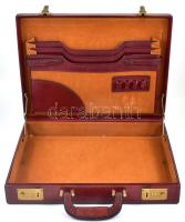 Valódi bőr aktatáska, számzáras, szép állapotban. 35x40 cm