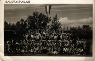 1949 Balatonboglár, nyári tábor csoportkép magyar zászlóval. photo (EK)