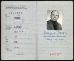 1971 Magyar Népköztársaság által kiállított fényképes útlevél nyugatra, sok vízummal