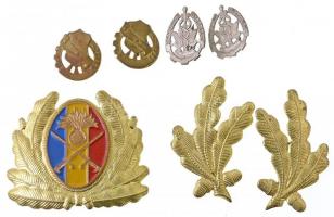 Románia 7db-os sapkajelvény, vállap és fegyvernemi jelvény tétel T:1-,2 Romania 7pcs of military cap badge, epaulet and military branch badge lot C:AU,XF